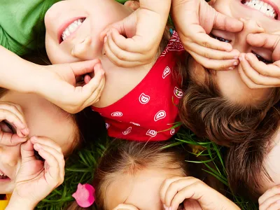 To Be Kind locatie Het Koraal