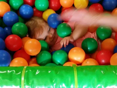 KinderWORLD ism Zonnewiel/Olijfboom