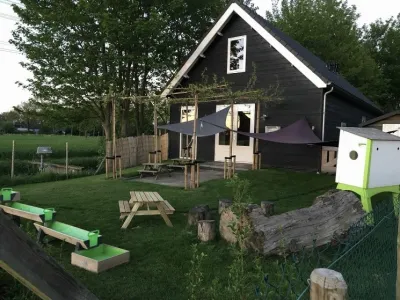 Achterkant pand kinderdagverblijf De Peuterhoeve