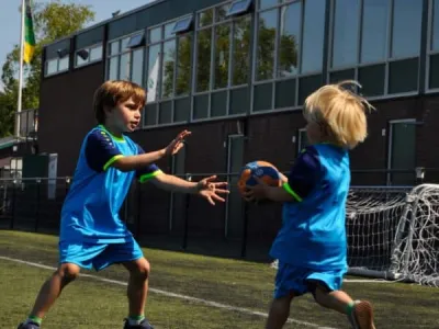Kinderen spelen wie is de verrader activiteit bij Sportfever