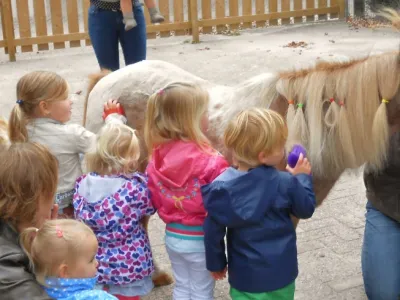 Snowy op bezoek Kinderdagverblijf Het Boerderijtje Wijk en Aalburg