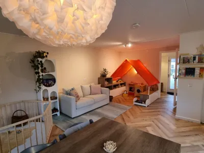 https://kinderopvangrocks.nl/wp-content/uploads/2023/12/opvang-1280x777.png