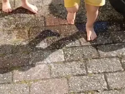 Zelfs met een klein beetje water al een groot plezier 🤣💦😎