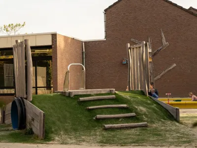 Om de hoek