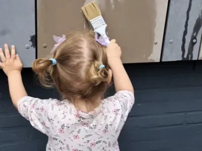 Meisje verven