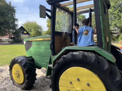 Bij de kinderboerderij.
