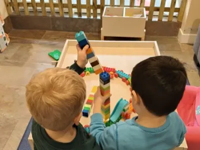 toyas-toetties-samen-spelen-kinderdagverblijf