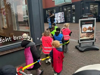 toyas-toetties-wandelen-met-de-kinderen