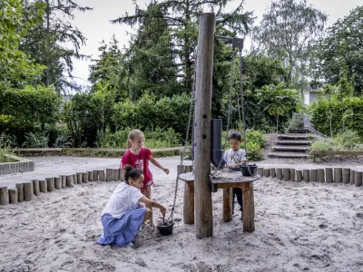 Mamskinderopvang zandbak