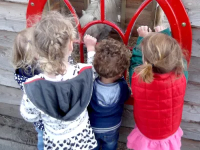 Door verantwoorde kinderopvang via een gastouder kunnen kinderen op een vertrouwde manier allerlei leuke ervaringen opdoen en ontdekken.