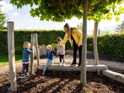 zien-kinderopvang-groningen-jabadoo-buiten