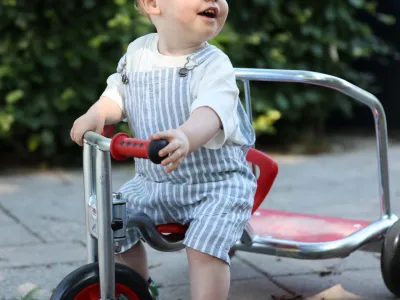 Jongentje fiets dekring