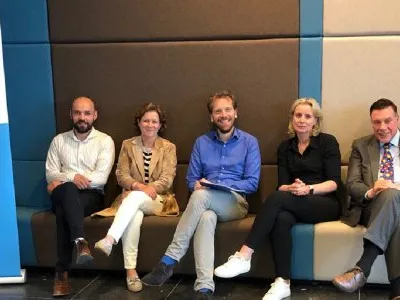 Ook de eerste handtekeningen voor kindcentrum Wijhe gezet met SMV