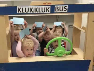 Verkeersthema bij peutergroep Klukkluk